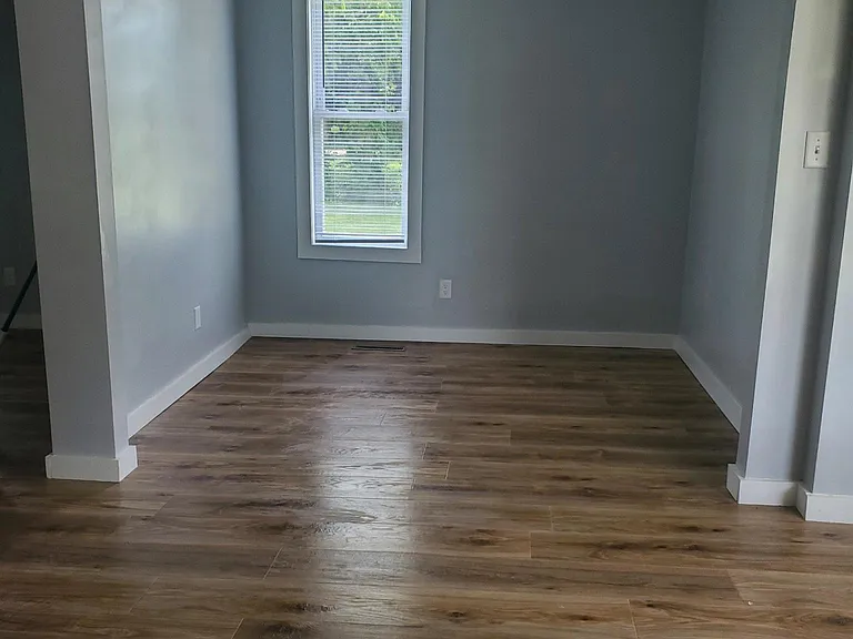 275 W Main St — Photo 7