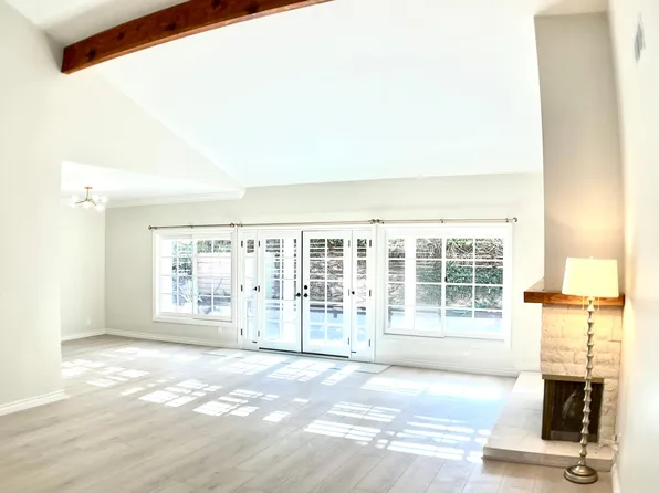 3692 Aquarius Dr, Huntington Beach, CA 92649