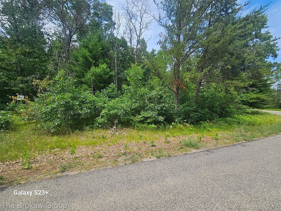 1st image of 0 Acorn Ln