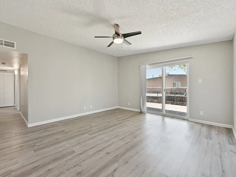 Cornell Apartments — Photo 18