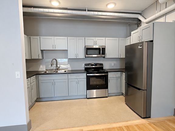 5th image of 54 N Main St #201