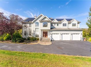 9 Joshua Valley Rd, East Lyme, CT 06333