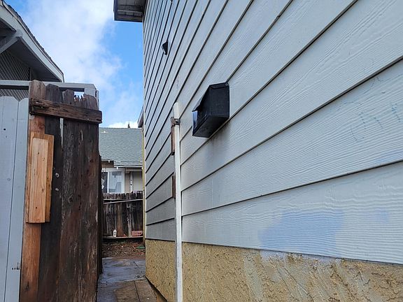 2nd image of 2510 L St #2510