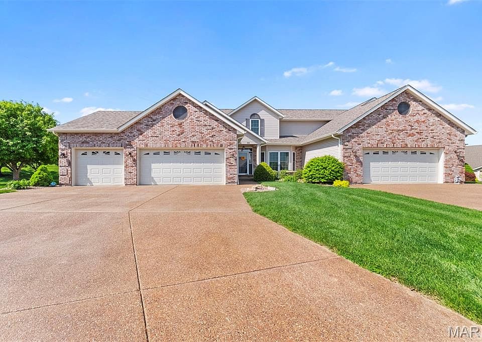 1st image of 235 River Bluff Ct