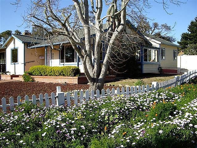 325 Palo Verde Avenue