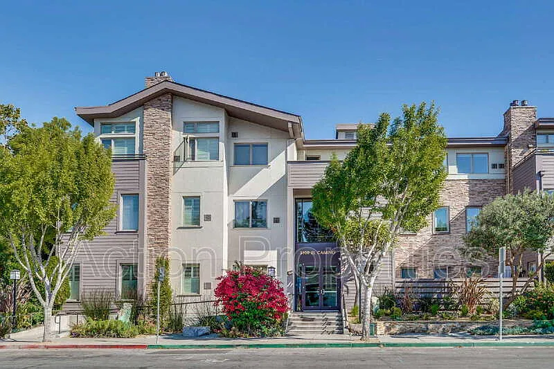 5100 El Camino Real #102