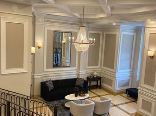 10 Old York Mills Rd #214, Toronto, ON M2P2G9