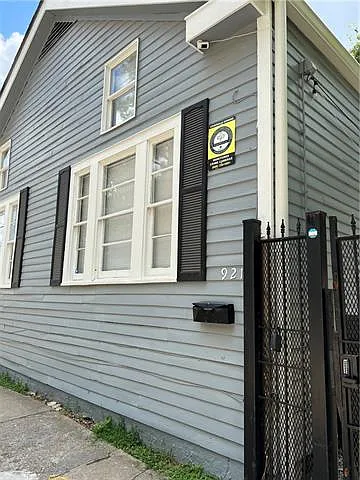 931 Pine St — Photo 54