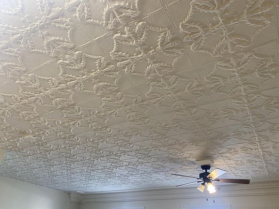 5th image of 35 Lake St S #2