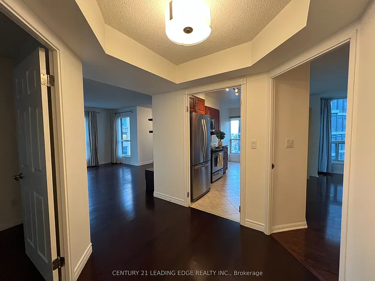 7 Carlton St #1115 — Photo 6