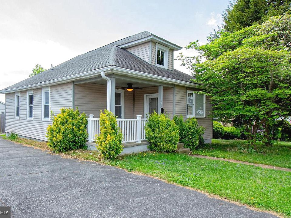 1st image of 216 Matthes Ave