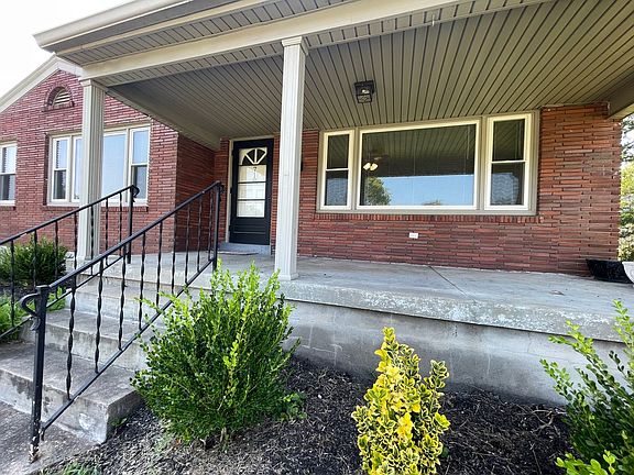 3rd image of 710 Plainview Ave