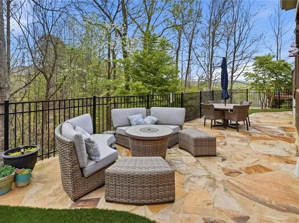 423 Crestmont Ln, Canton, GA 30114
