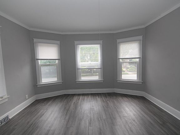 2nd image of 3909 7th Ave #2