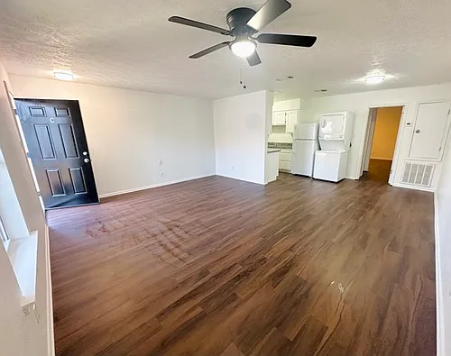 3016-18 Jean Lafitte Pkwy #3018-C Photo 1 3016-18 Jean Lafitte Pkwy #3018-C Photo 1