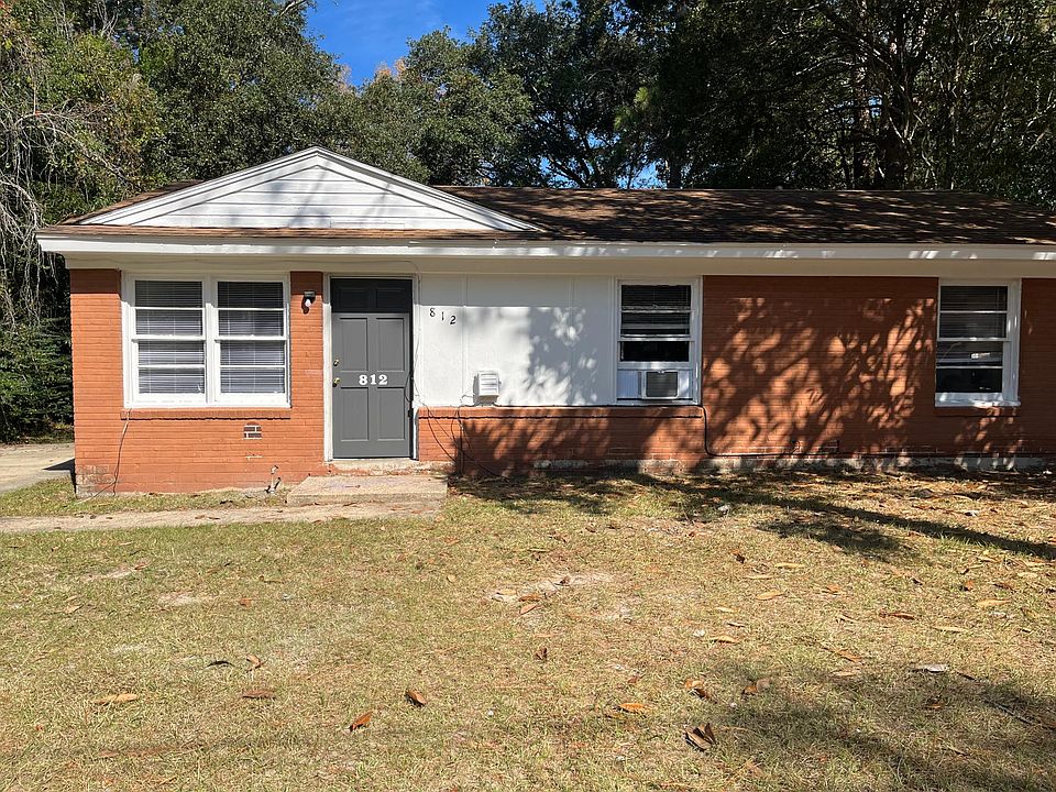 1st image of 812 Stillwater Dr
