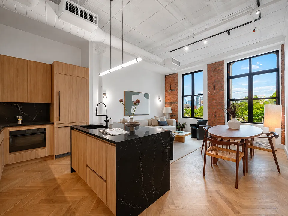 240 Broadway #402