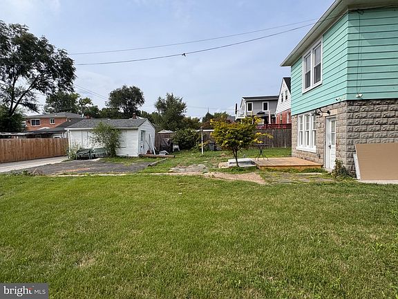5th image of 4212 22nd St NE