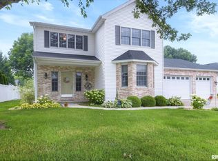 231 Gray Ct, Springfield, IL 62711