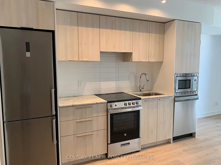 501 Yonge St #1603 — Photo 4