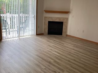 3243 S 92nd St UNIT 208, Milwaukee, WI 53227