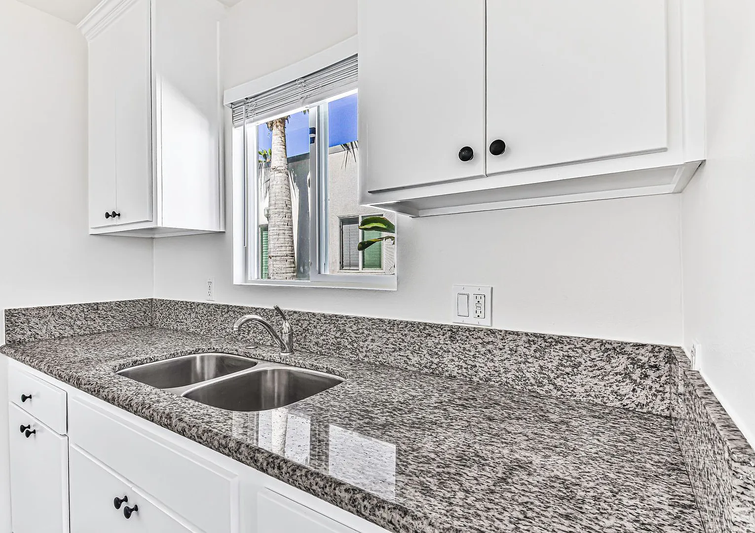 67 Alamitos Ave — Photo 1