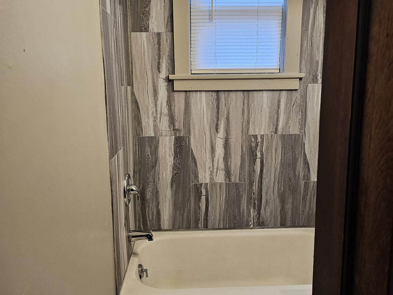 1 bed, $900 — Photo 2