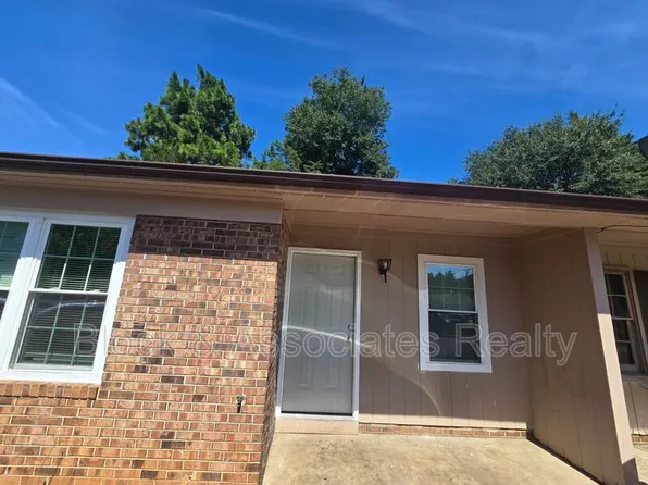 140 Kenilworth Dr APT E, High Pt, NC 27260