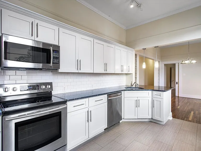 1918 Princess Anne Ave — Photo 16