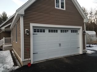 34 Roe Fields Dr, South Berwick, ME 03908