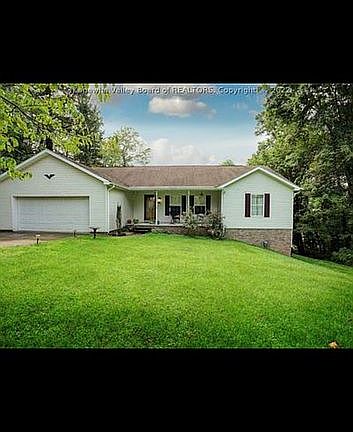 3rd image of 302 Hickory Rd