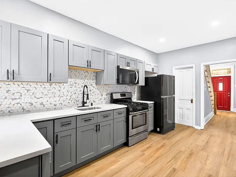 410 Kendall St — Photo 29