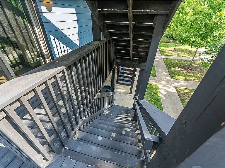 1962 N Bourbon Dr — Photo 29