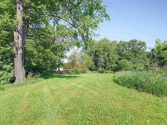2nd image of 441 Skyline Dr