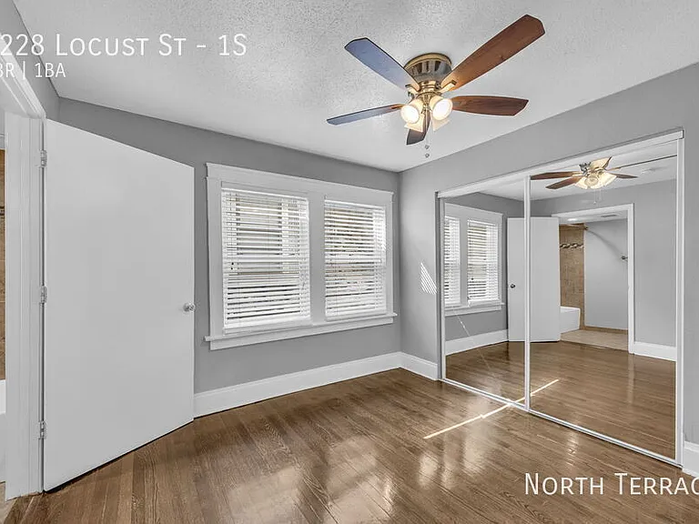 4228 Locust St #1S — Photo 11