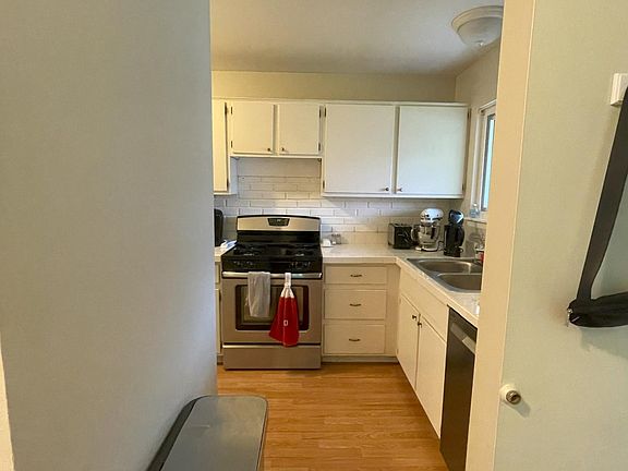 5th image of 3212 Woodland Ave