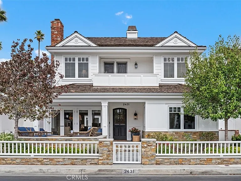 2431 Bayshore Dr — Photo 1