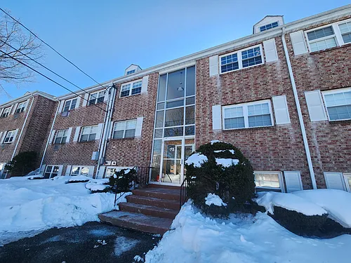 75 Edgelawn Ave #1 Photo 1