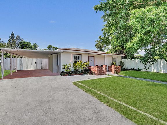 3rd image of 2442 FUNSTON Street