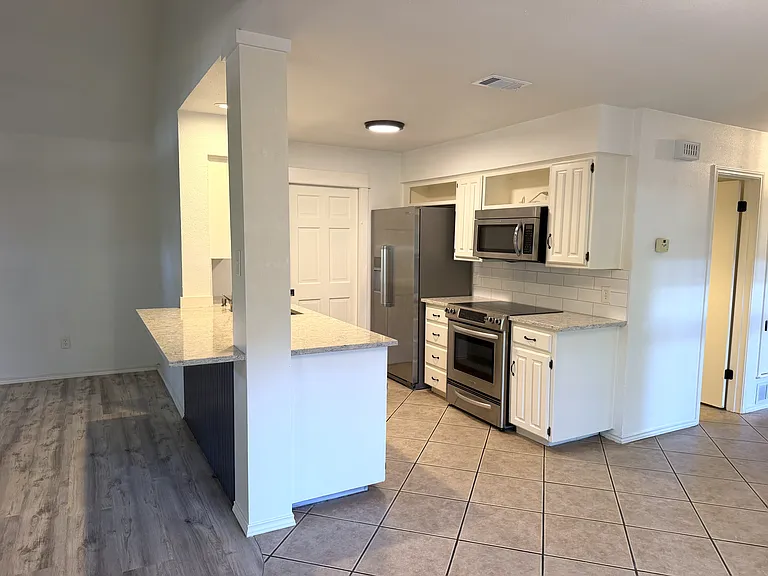 3412 Timberline Dr — Photo 7