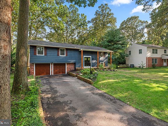 2nd image of 185 Berrywood Dr