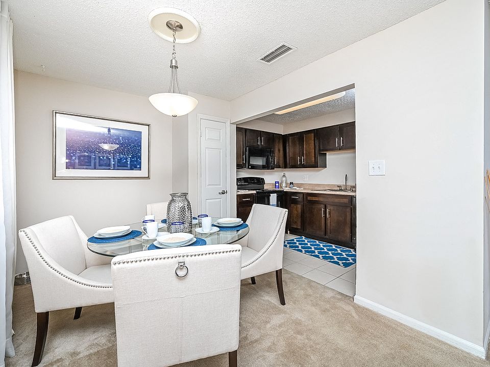 PARK AT LAKE MAGDALENE APARTMENTS AND TOWNHOMES 13401 Park Lake Dr