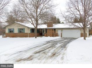 2962 Howard Ct E, Maplewood, MN 55109