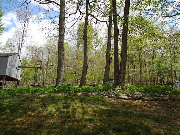 4th image of 914 Elm Ct