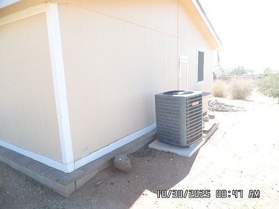 3rd image of 3921 N Bowie Rd