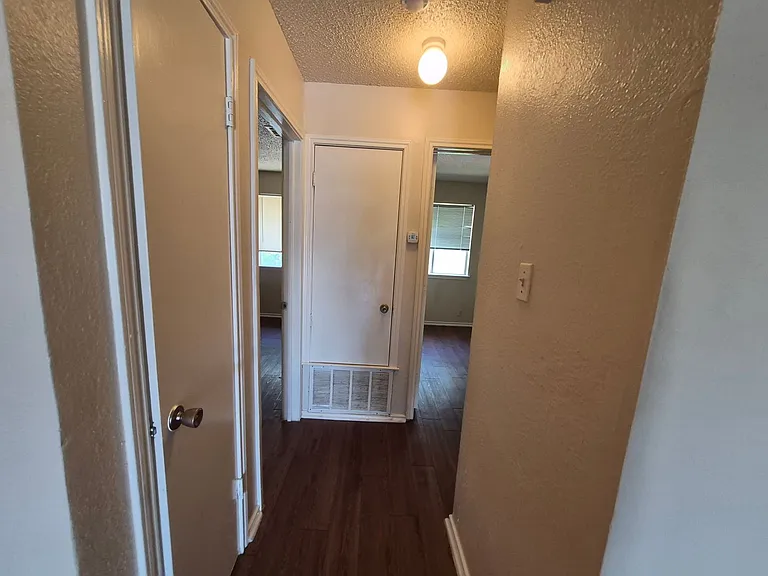 5201 Meadowfield #3 — Photo 7