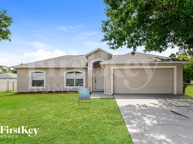 817 Grantham Dr — Photo 1