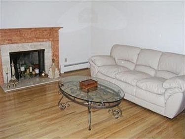 3rd image of 338 Crestview Ave