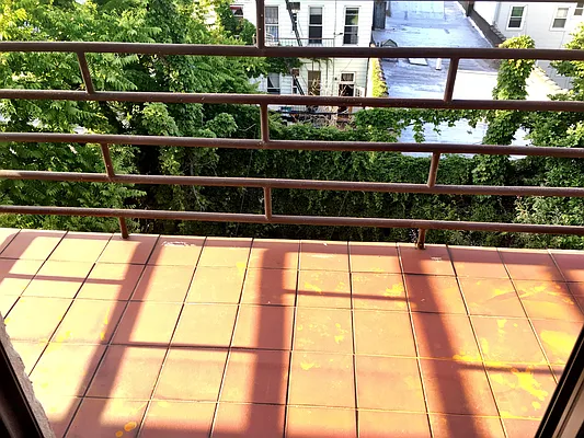 Rented by NY Space Finders Inc. | media 37