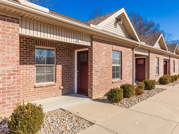 1202 Sparta Dr, Amelia, OH